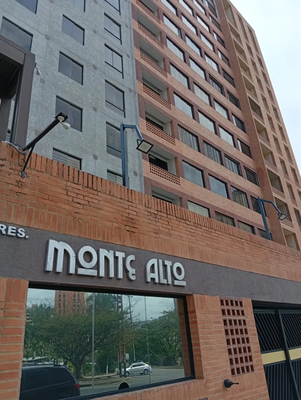 Apartamento en Venta en Res. Monte Alto - Mañongo, Valencia Estado Carabobo — 2 hab 71m² — USD 78,000