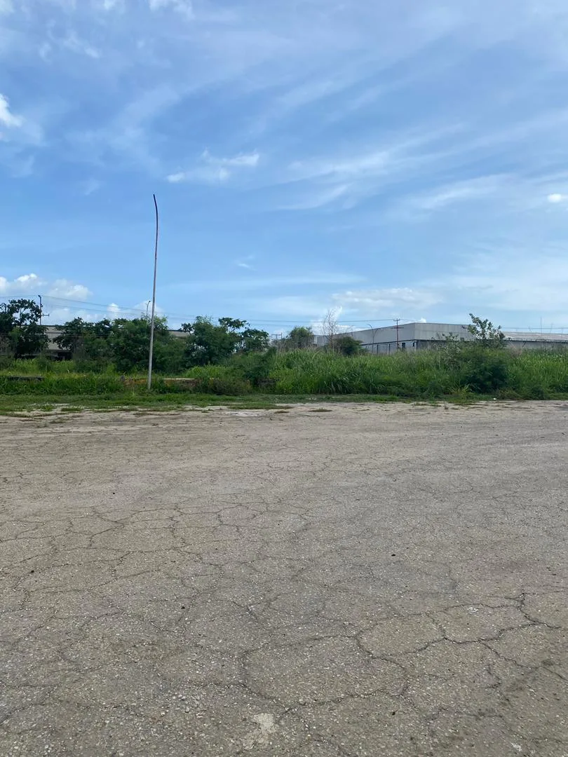 Terreno en Venta en Zona Industrial Castillito 640m² — USD 90,000