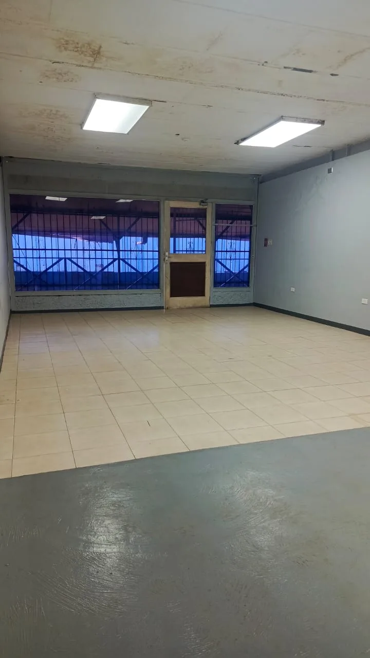 Local en Venta en CC Big low Center 50m² — USD 17,500