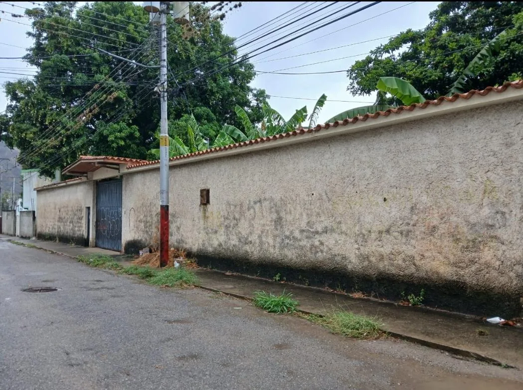 Terreno en Venta en EL LIMON/ MARACAY.( SECTOR NIÑO JESUS) 3000m² — USD 180,000