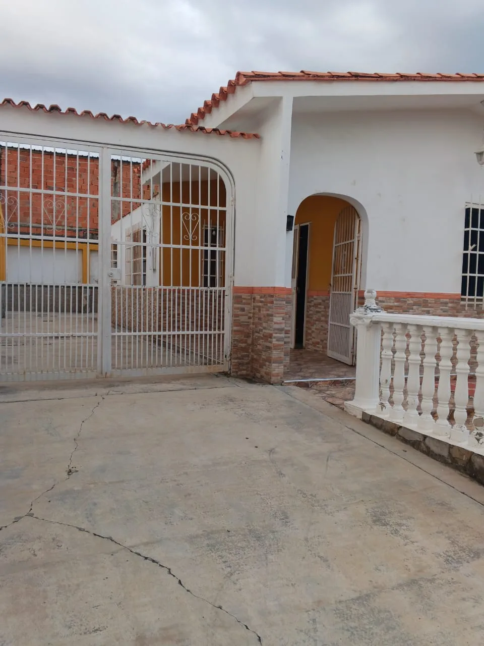 Casa en Venta en Urb. Quintas 2000, Paraparal — 3 hab 130m² — USD 58,000