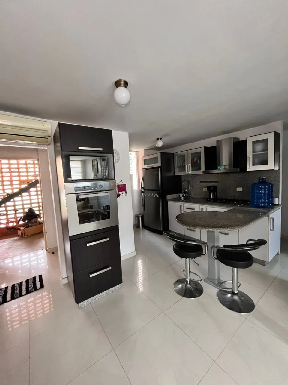 Apartamento en Venta en Res. Tulipán San Diego edo Carabobo — 2 hab 56m² — USD 53,000