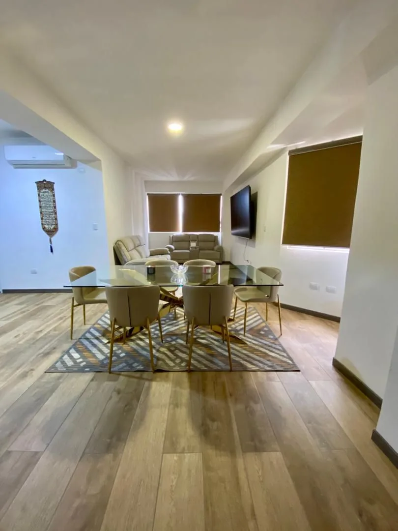 Apartamento en Venta en Urb. Sabana larga. Res . Sevilla Real Torre B — 3 hab 98m² — USD 125,000