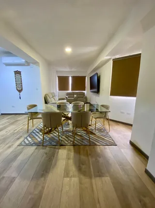 Apartamento en Urb. Sabana larga. Res . Sevilla Real Torre B