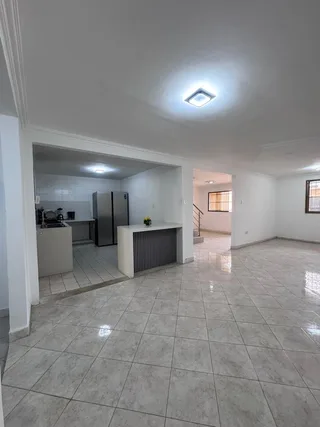 Casa en Cerca del C. C la Esmeralda