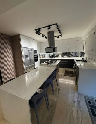 Townhouse en Residencias los aleros, Urbanización colinas de guataparo, Valencia, Estado Carabobo