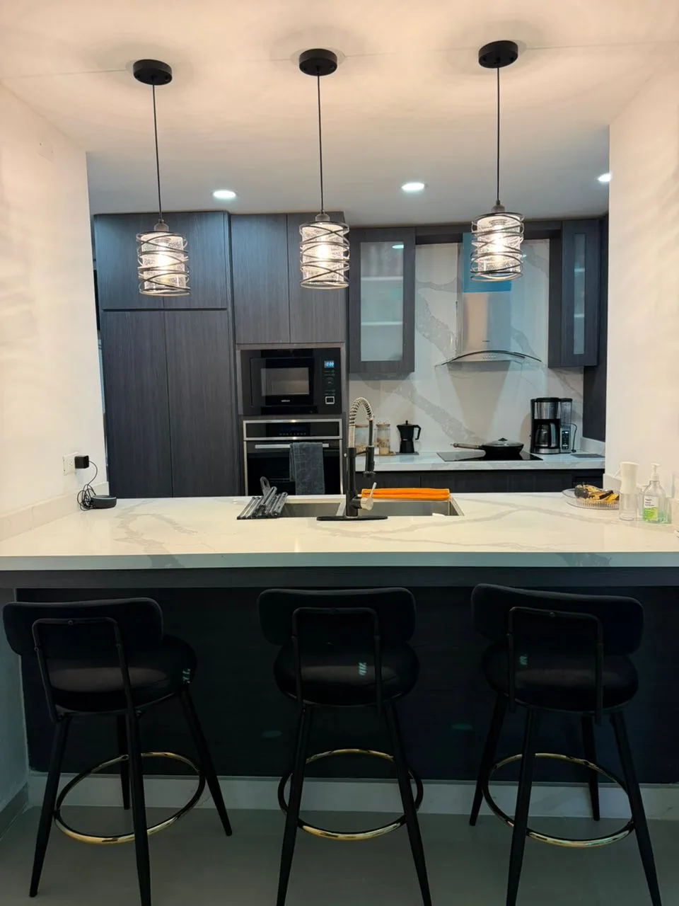 Apartamento en Venta en Urb. Sábana Grande - Prebo, Res Sevilla Real B — 3 hab 101m² — USD 146,000