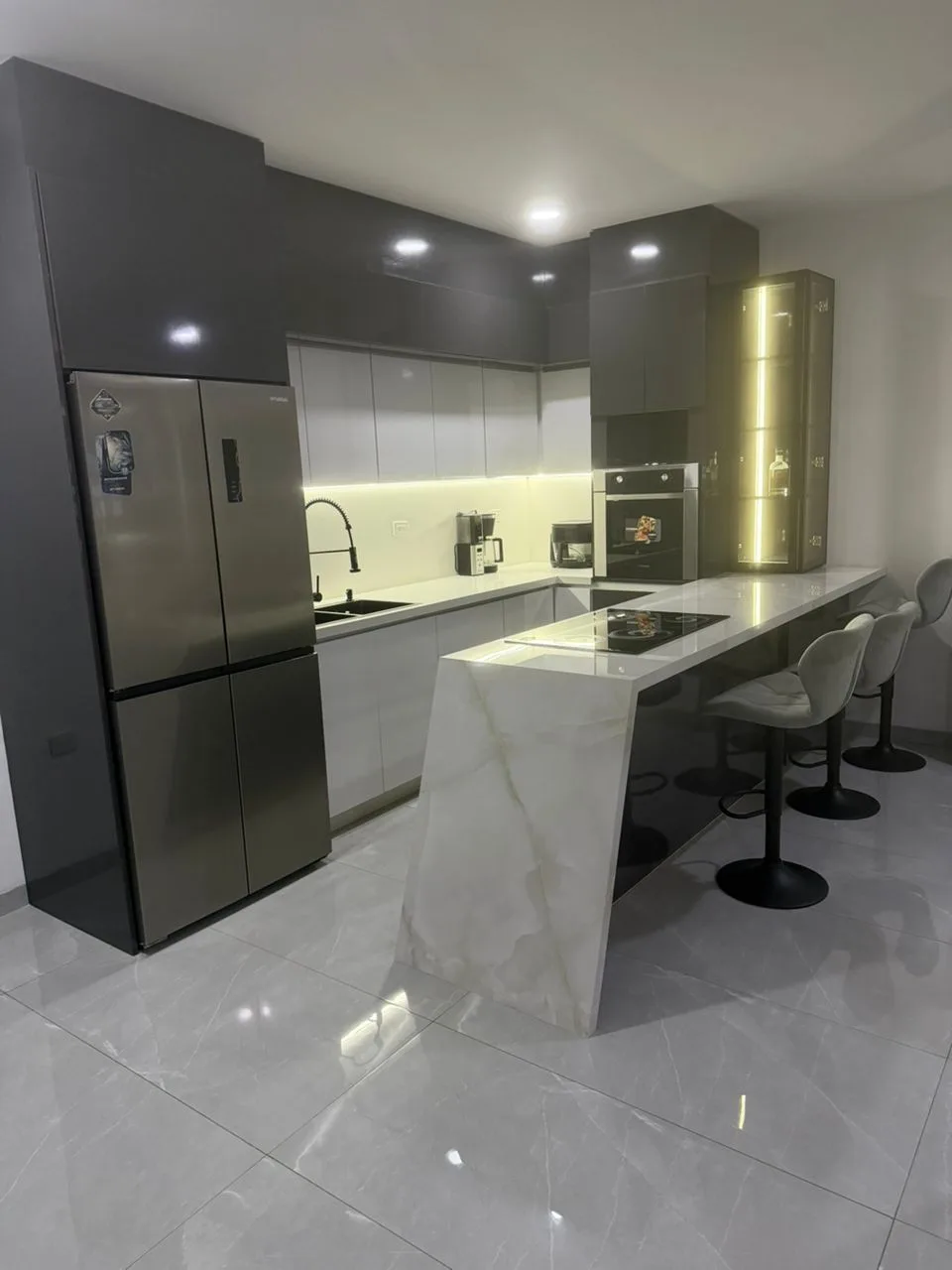 Townhouse en Venta en Res. Villa Serena San Diego — 3 hab 98m² — USD 137,000