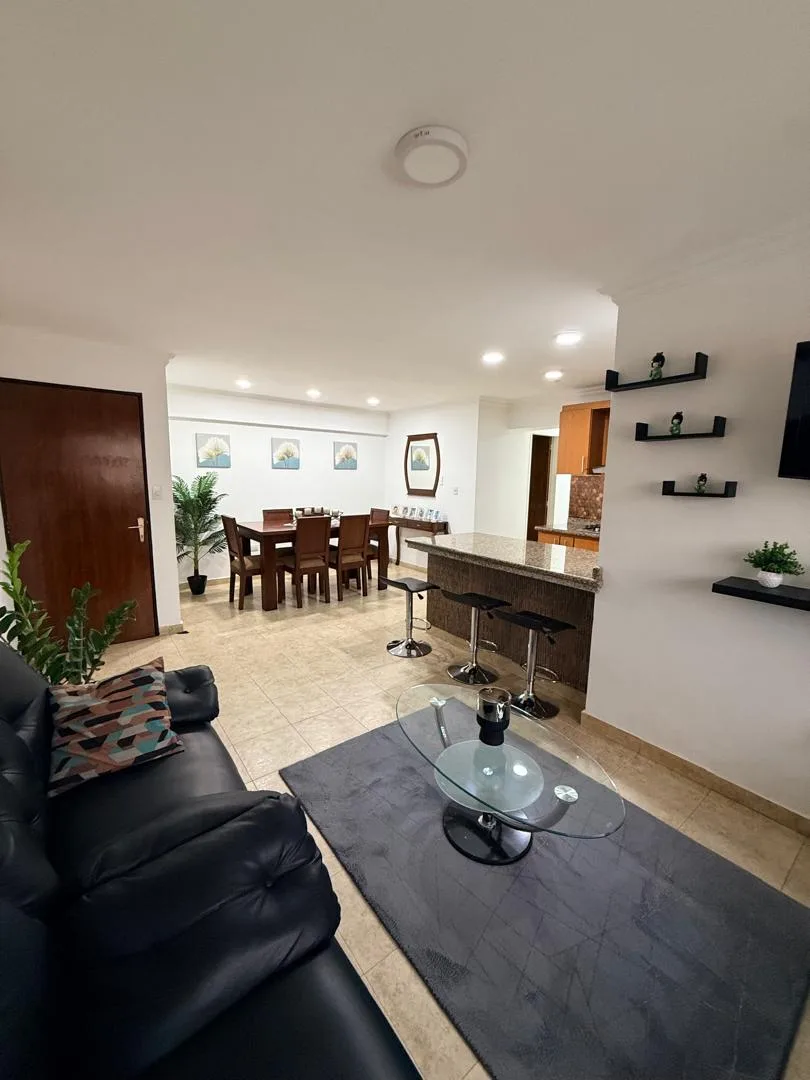 Apartamento en Alquiler en El Rincón — 3 hab — USD 400
