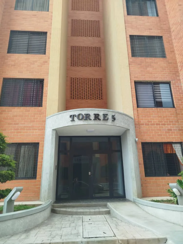 Apartamento en Venta en Terrazas de Mañongo — 3 hab 82m² — USD 79,000