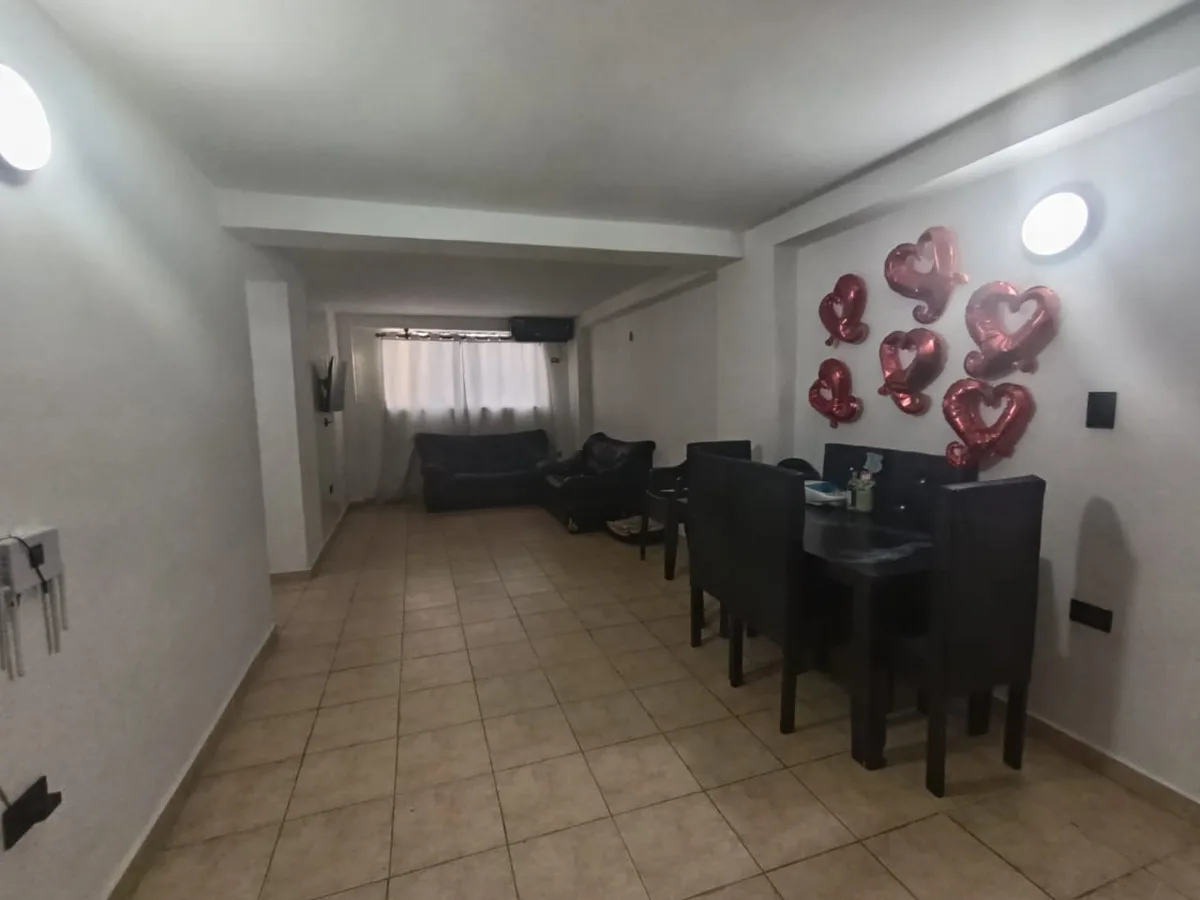Apartamento en Venta en Conjunto Residencial Las Perlas Via Principal de Paraparal Municipio Los Guayos — 3 hab 79m² — USD 33,500