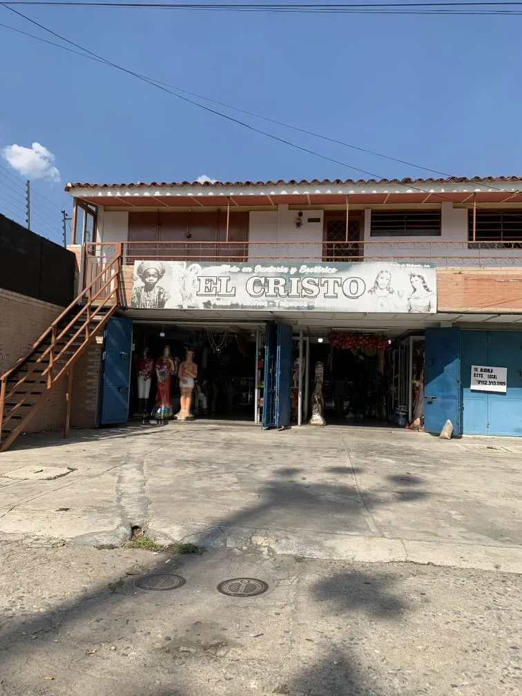 Casa en Venta en Av. Universidad, Naguanagua — 4 hab 406m² — USD 280,000