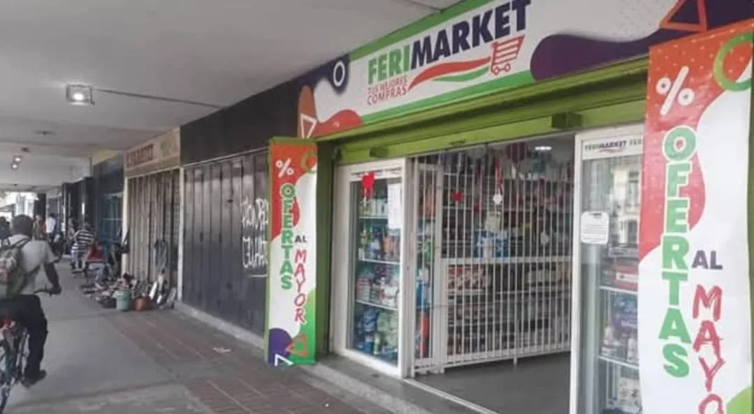 Local en Venta en Av. Las Ferias, sector Santa Rosa 520m² — Precio a consultar