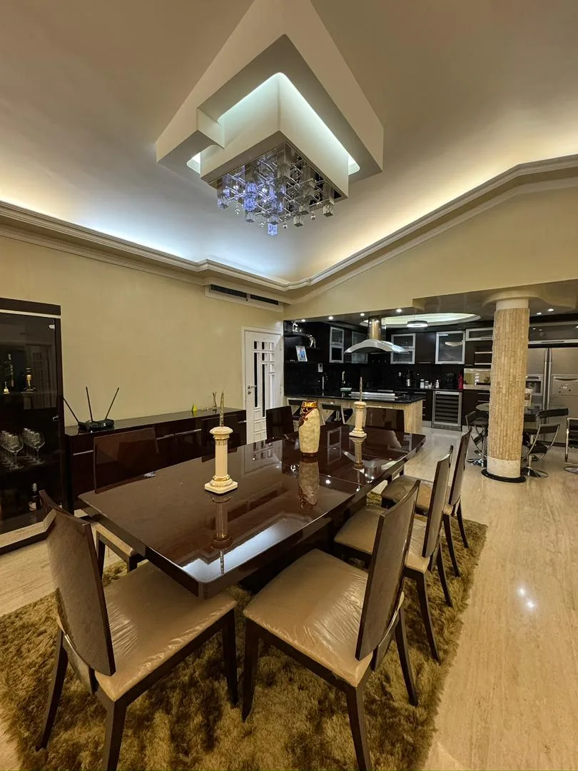 Casa en Venta en Prebo II, Valencia — 6 hab 286m² — USD 290,000
