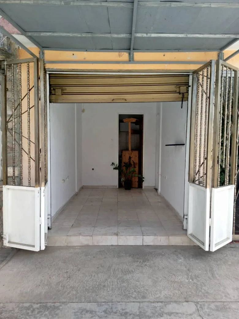 Local en Alquiler en Isabelica 10m² — USD 120