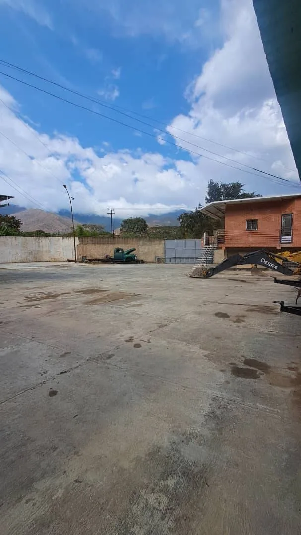 Local en Alquiler en NAGUANAGUA A 500 MTRS DE PUENTE BARBULA — 7 hab 1800m² — USD 1,100