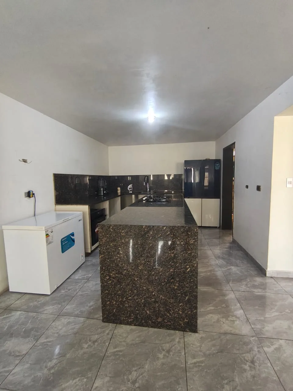 Apartamento en Venta en Urb. Agua Blanca — 4 hab 158m² — USD 68,000