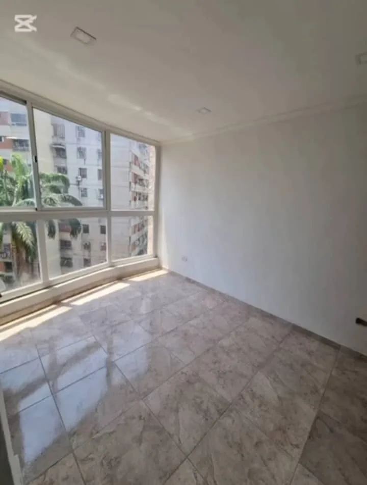 Apartamento en Venta en av.ayacucho con santo Michelena — 4 hab 130m² — USD 80,000