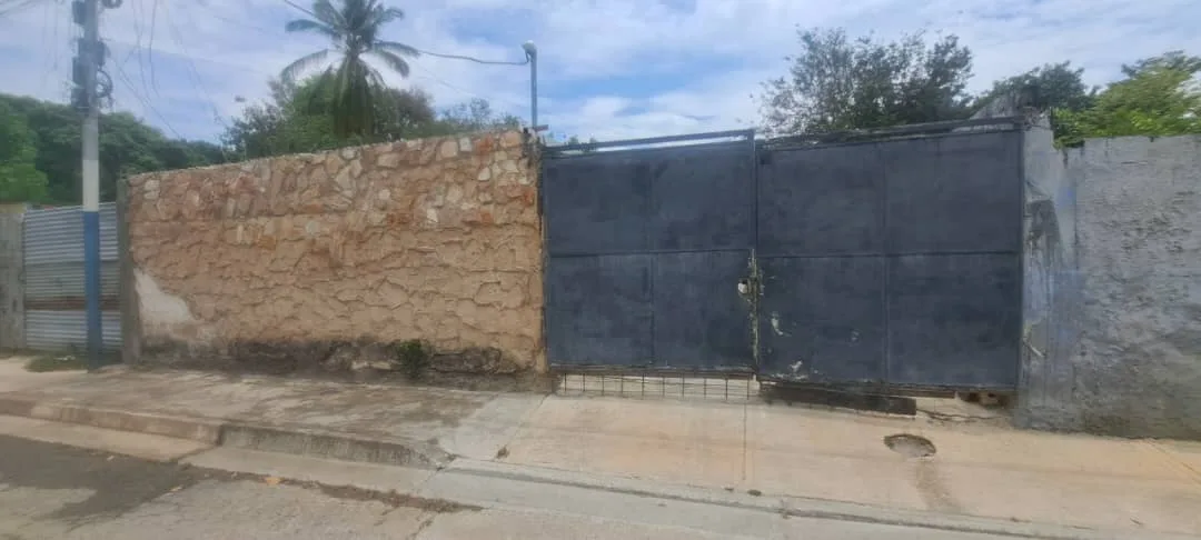 Terreno en Venta en casanova godoy olivos viejos — 1 hab 286m² — USD 28,000