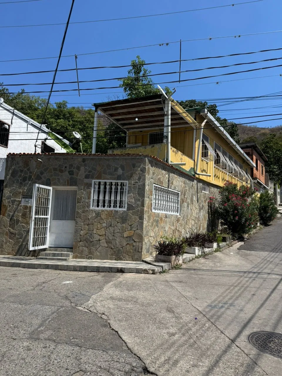 Apartamento en Venta en Santa Eduviges las delicias, zona norte — 4 hab 250m² — USD 45,000