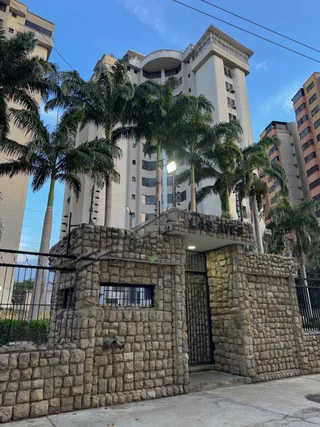 Apartamento en Residencia Las Aves, Urb la Granja