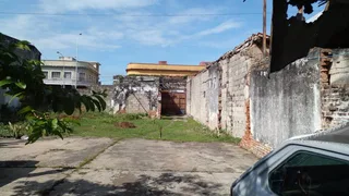 Terreno en AV. BOLIVAR DIAGONAL A LA BOMBA DE SERVICIO DE LA ROMANA