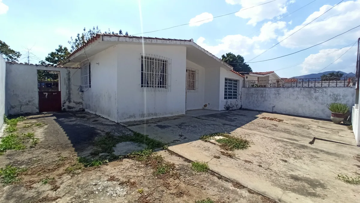 Casa en Venta en Ciudad alianza ( etapas ) — 3 hab 325m² — USD 40,000