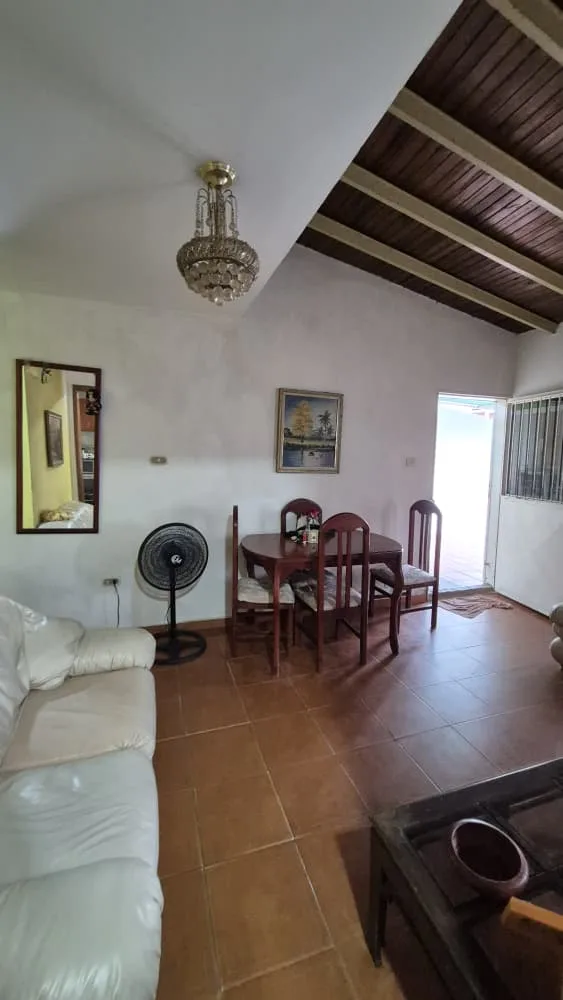 Casa en Venta en Urb. Lago Jardin Guacara — 3 hab — USD 25,000