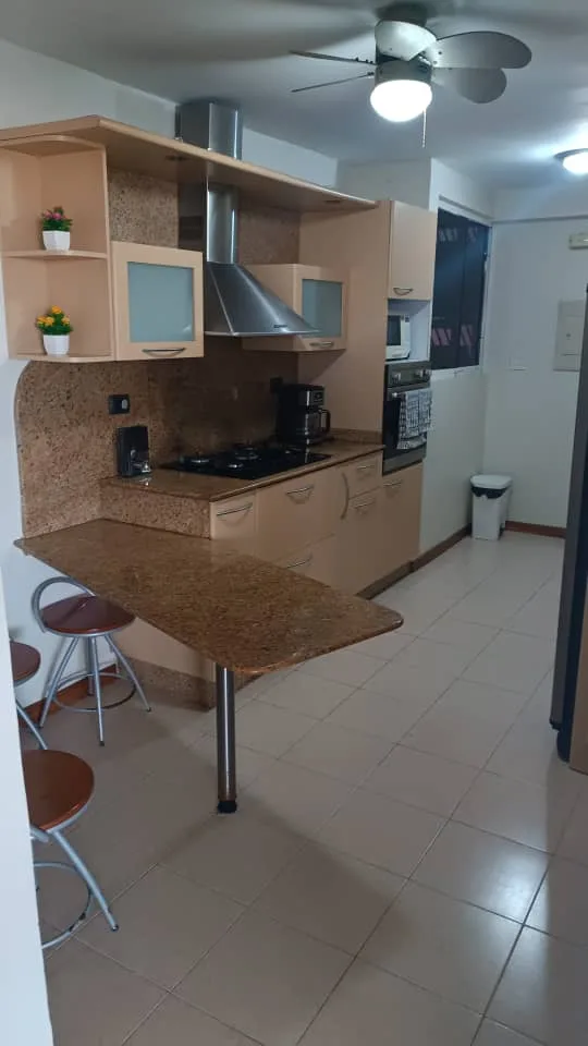 Apartamento en Alquiler en Conjunto Residencial VALENTINA, Lecheria-Anzoátegui — 3 hab — USD 80
