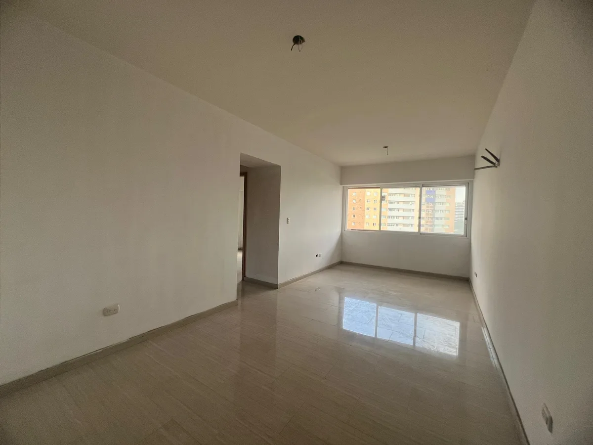 Apartamento en Venta en Res. Agua Viva, La Trigaleña, Valencia — 2 hab 70m² — USD 98,000