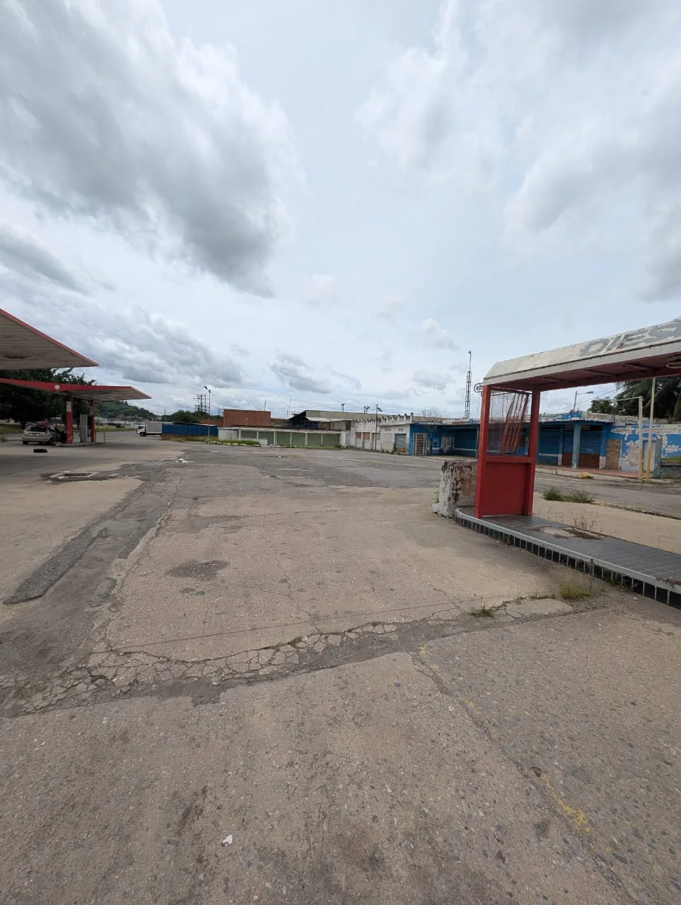 Terreno en Venta en Toda La Autopista del Sur - Al Lado de los Antiguos Galpones de la Polar 7240m² — USD 1,500,000