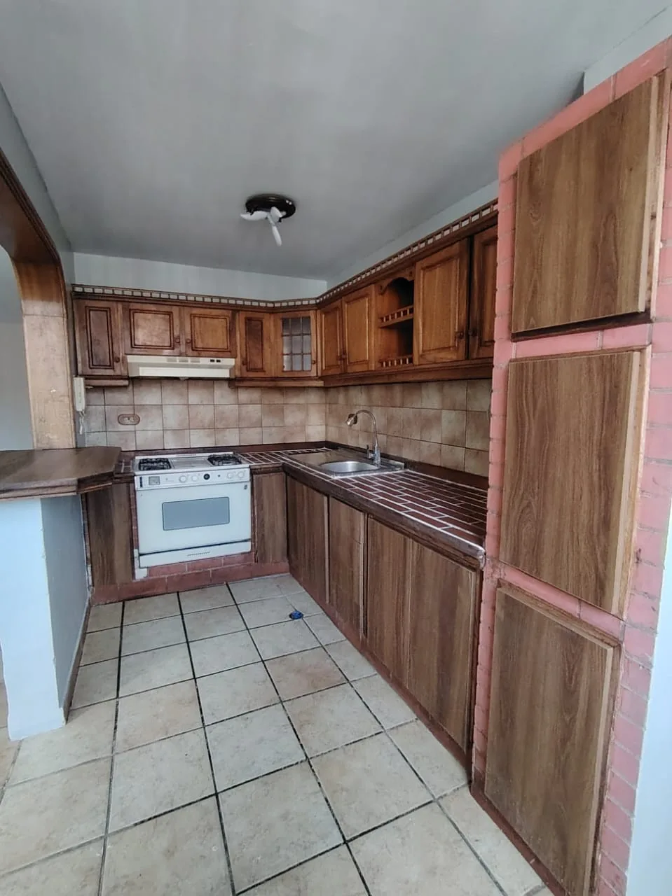 Apartamento en Alquiler en Valle Fresco lll La Granja, Naguanagua — 3 hab 75m² — USD 340