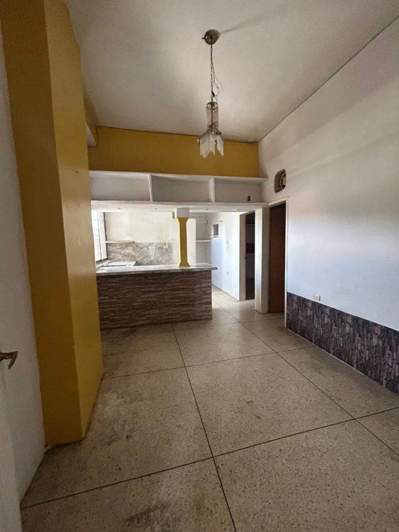 Apartamento en Alquiler en CENTRO calle farriar — 2 hab — USD 170