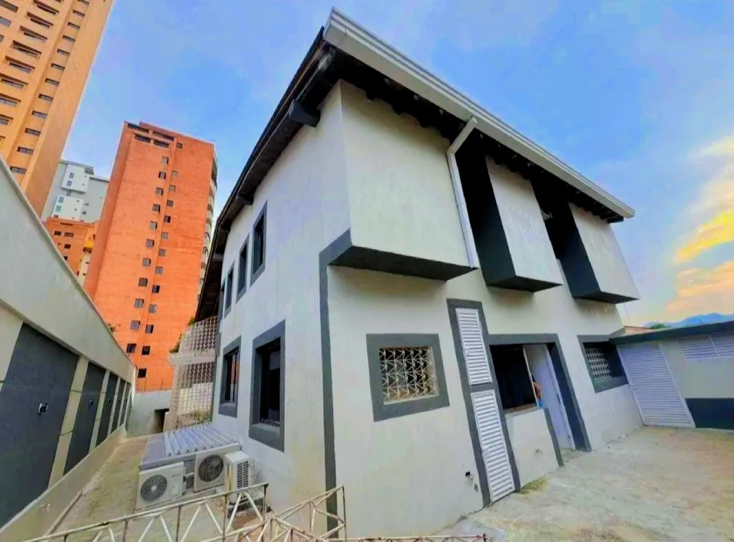 Casa en Venta en La Trigaleña — 6 hab 718m² — USD 210,000