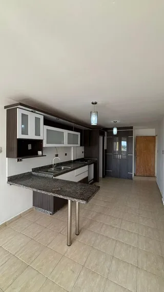 Apartamento en Bosque Real-Paraparal
