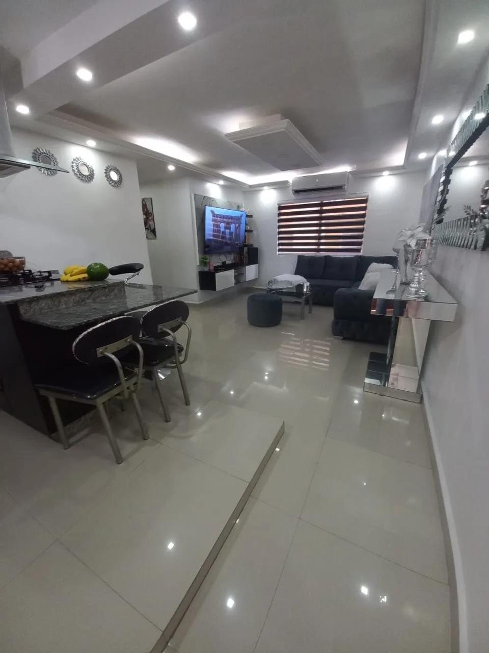 Apartamento en Venta en La Abadia, San Diego — 3 hab 85m² — USD 70,000