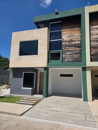 Townhouse en Resid Villas de San Diego Norte, Sector el polvero de San Diego