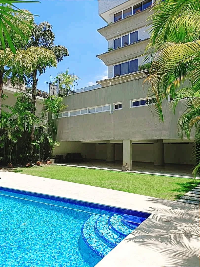 Apartamento en Venta en LOS PALOS GRANDES — 4 hab 415m² — USD 900,000