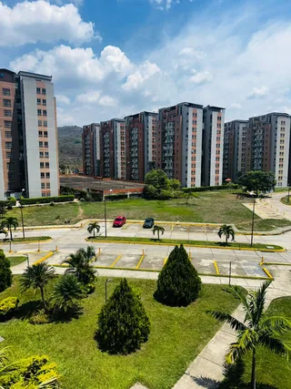 Apartamento en Res.Montemayor