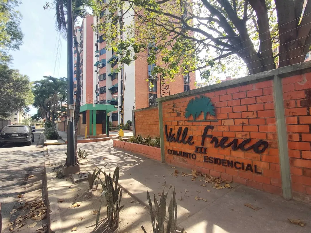 Apartamento en Venta en Valle Fresco III, la granja Naguanagua — 3 hab 75m² — USD 60,000