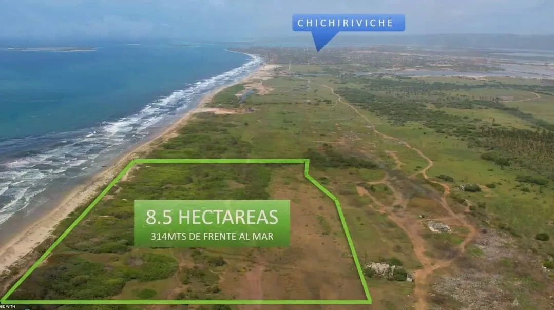 Terreno en Venta en Playa Los Cocos Chichiriviche Edo. Falcón 850000m² — USD 10