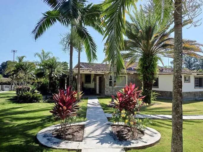 Casa en Venta en Urb. Safari Carabobo, Municipio Libertador, Edo Carabobo — 5 hab 5000m² — USD 280,000