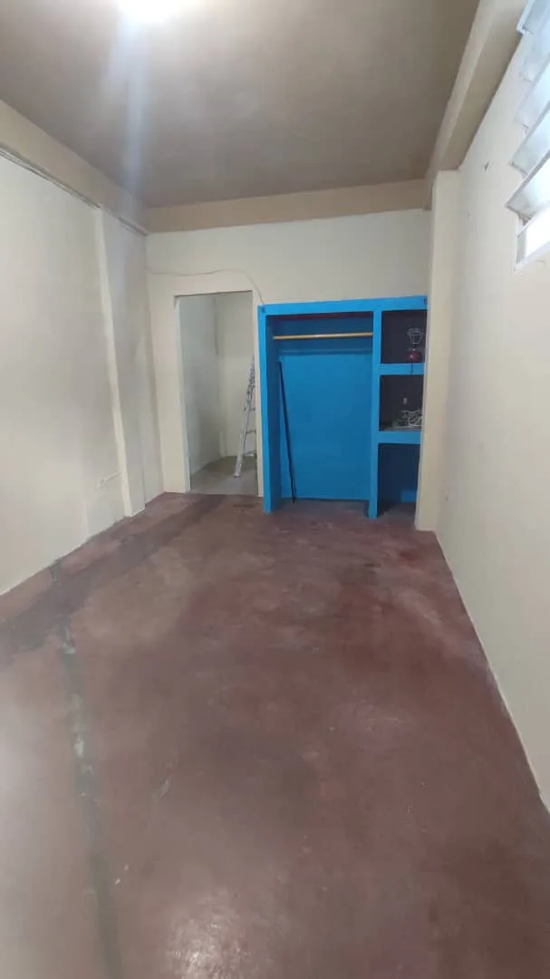 Apartamento en Alquiler en casco central de Turmero — 1 hab — USD 140
