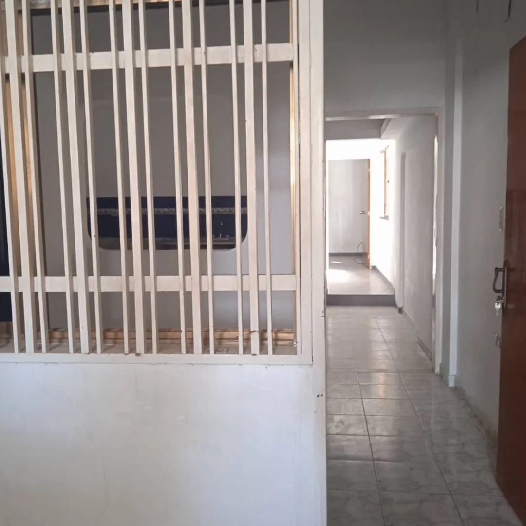 Apartamento en Alquiler en CORINSA CAGUA — 2 hab — USD 250