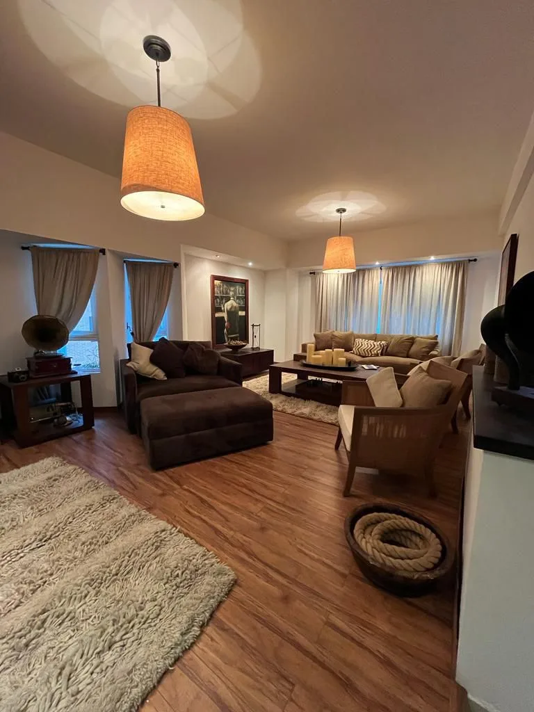 Apartamento en Alquiler en Resd.Aqualina, La Trigaleña — 3 hab 200m² — USD 800