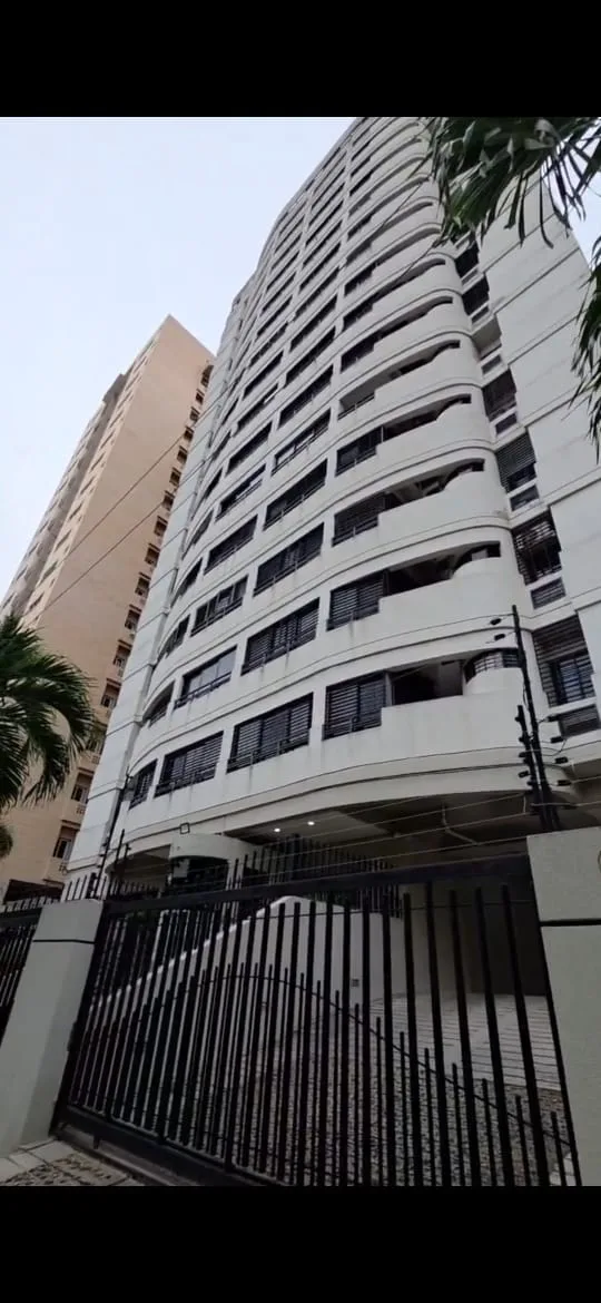 Apartamento en Venta en Urb. las chimenas, Res. CASANAY — 3 hab 103m² — USD 90,000