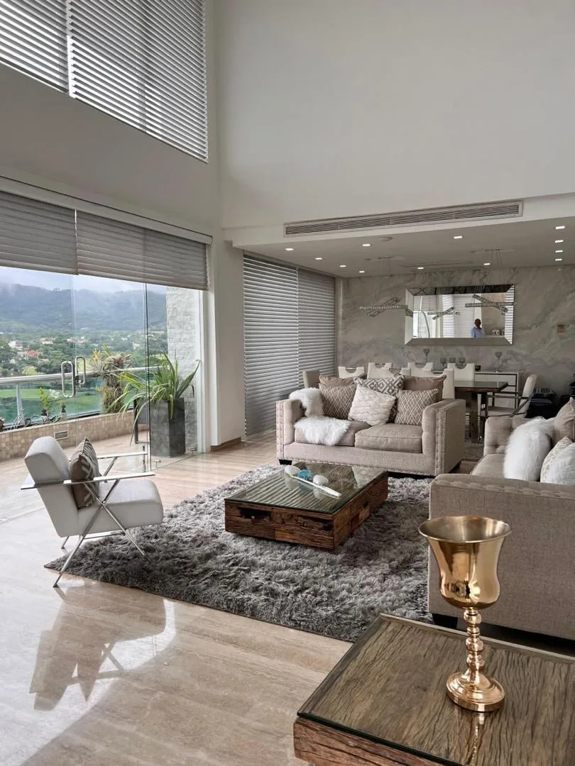 Apartamento en Venta en Terrazas del Country. Guataparo. — 6 hab 630m² — USD 1,000,000