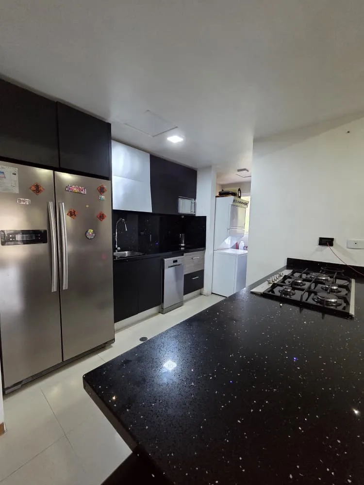 Apartamento en Venta en Naguanagua el Rincon- Residencia Alta Vista Suits — 1 hab 61m² — USD 65,000