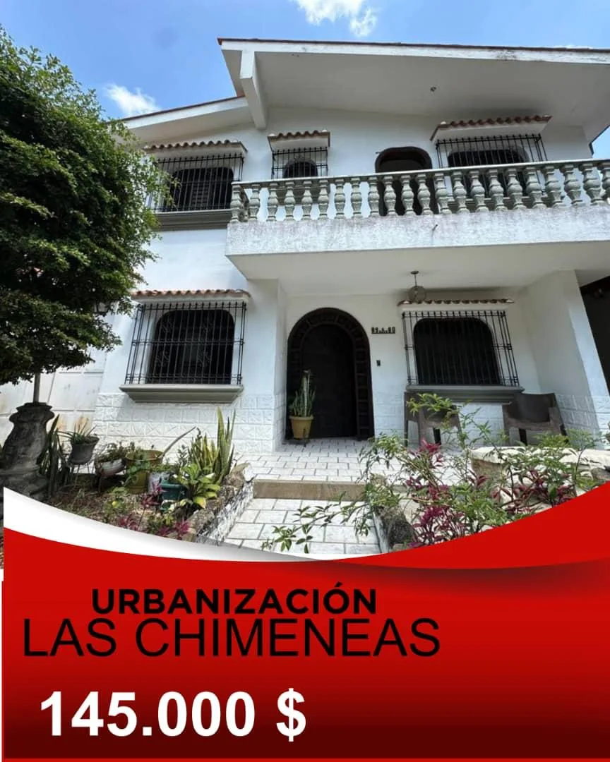 Casa en Venta en Urb. Las Chimeneas — 6 hab 453m² — USD 145,000