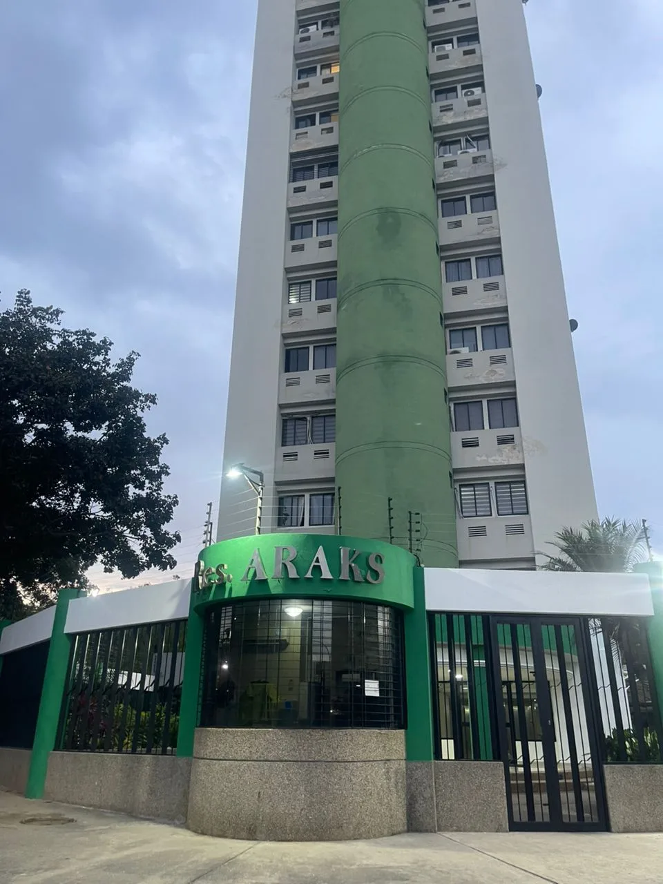 Apartamento en Alquiler en Urbanization Los Mangos — 2 hab 78m² — USD 500